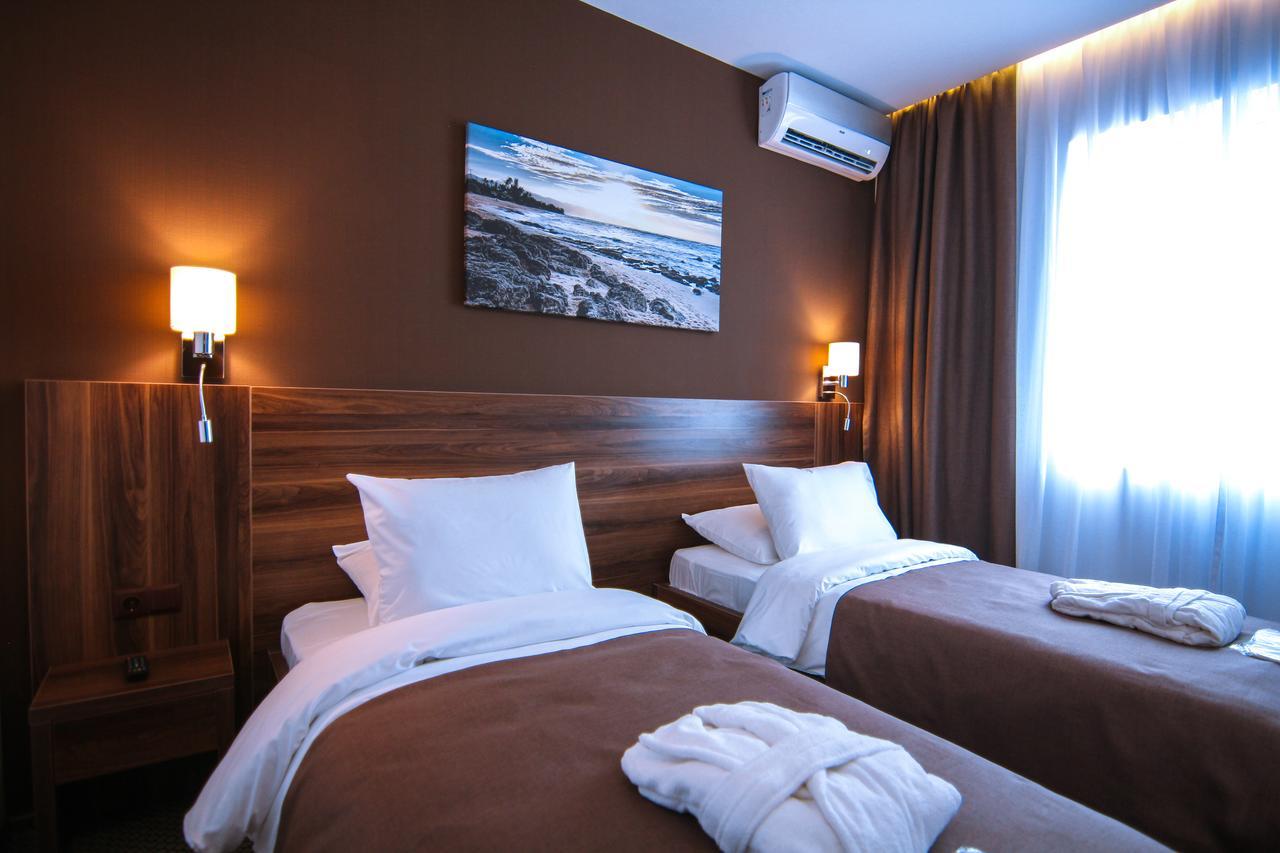 Sky Inn Batumi Eksteriør bilde