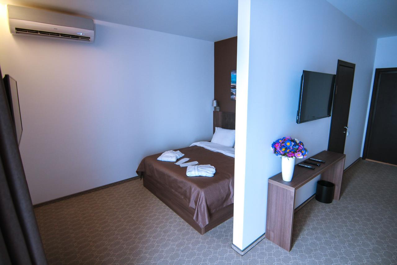 Sky Inn Batumi Eksteriør bilde