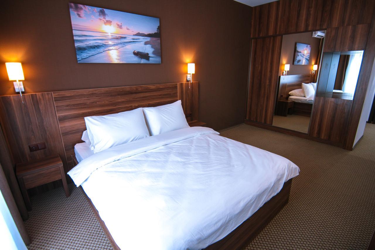 Sky Inn Batumi Eksteriør bilde