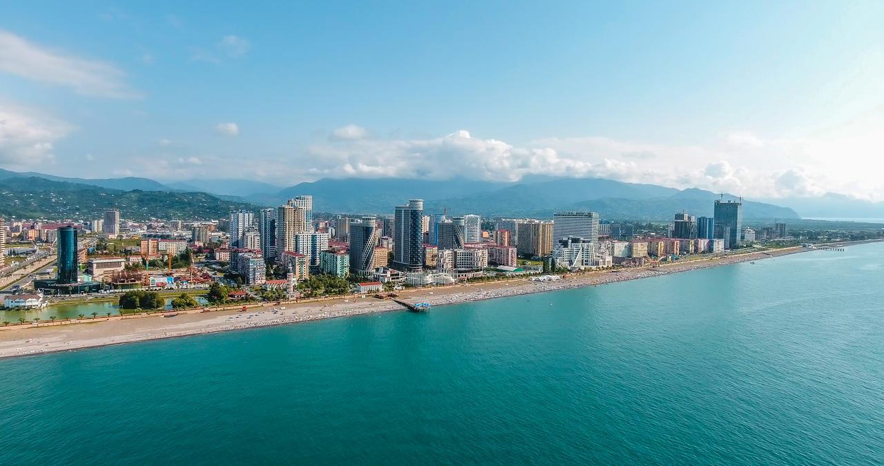 Sky Inn Batumi Eksteriør bilde