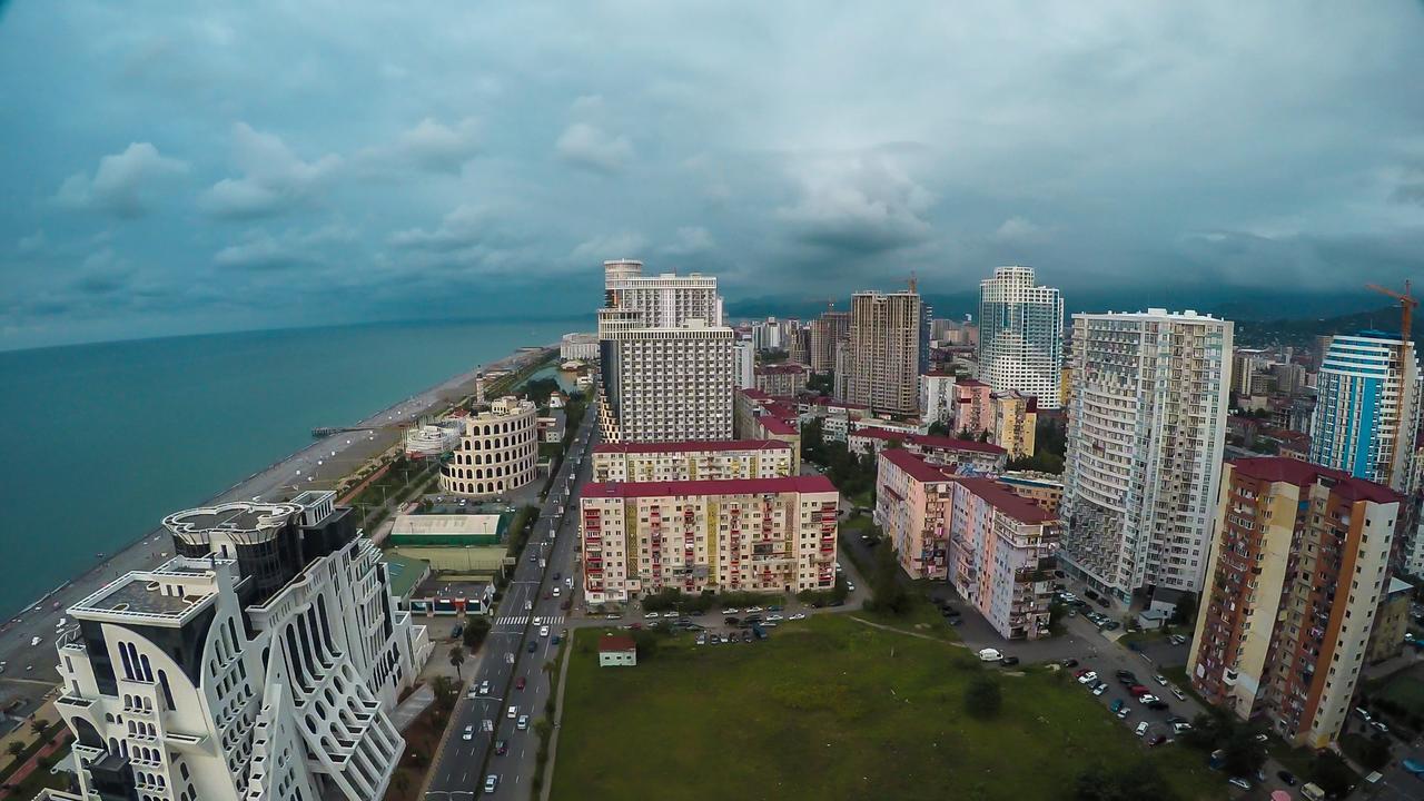 Sky Inn Batumi Eksteriør bilde