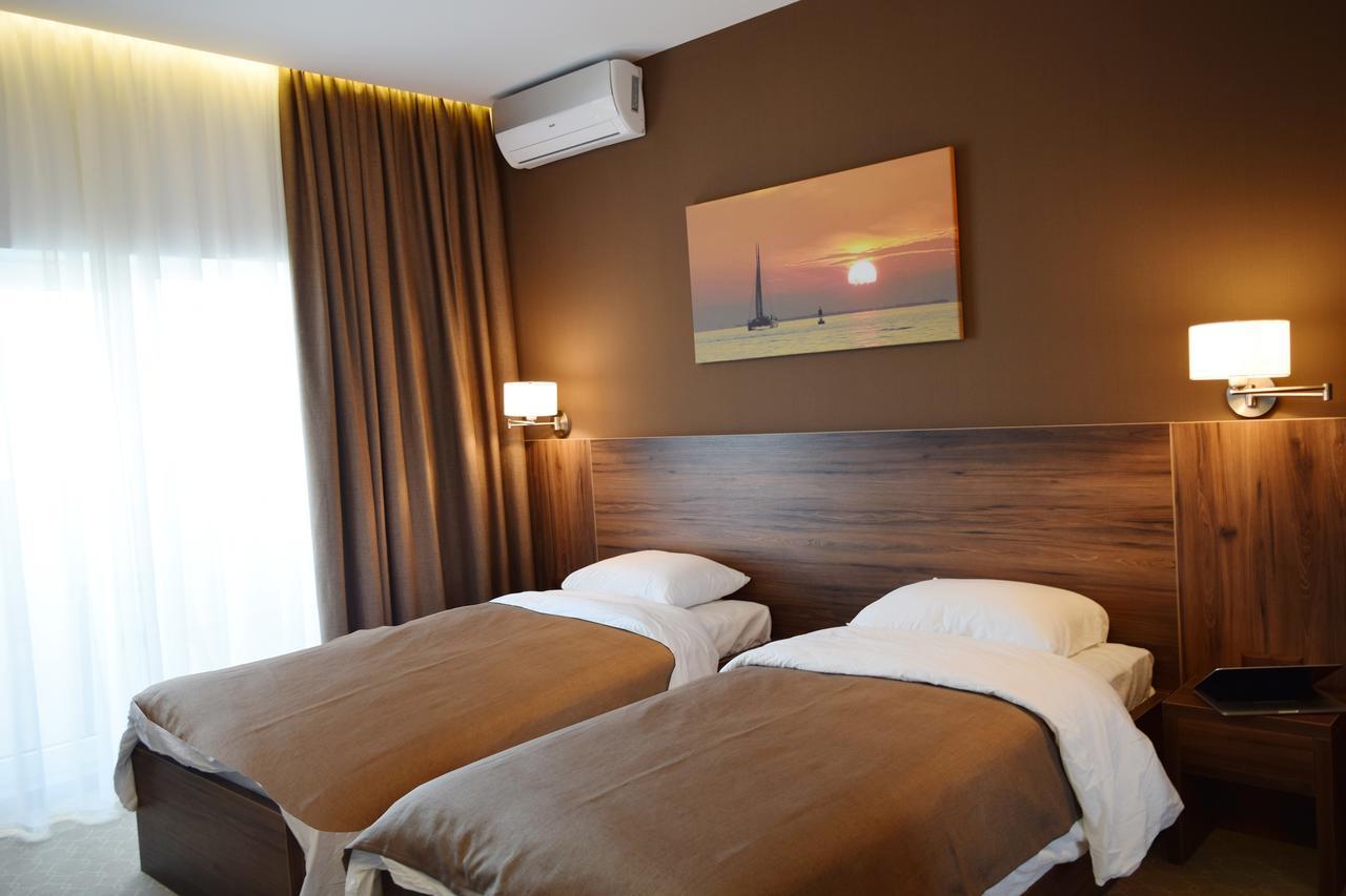 Sky Inn Batumi Eksteriør bilde