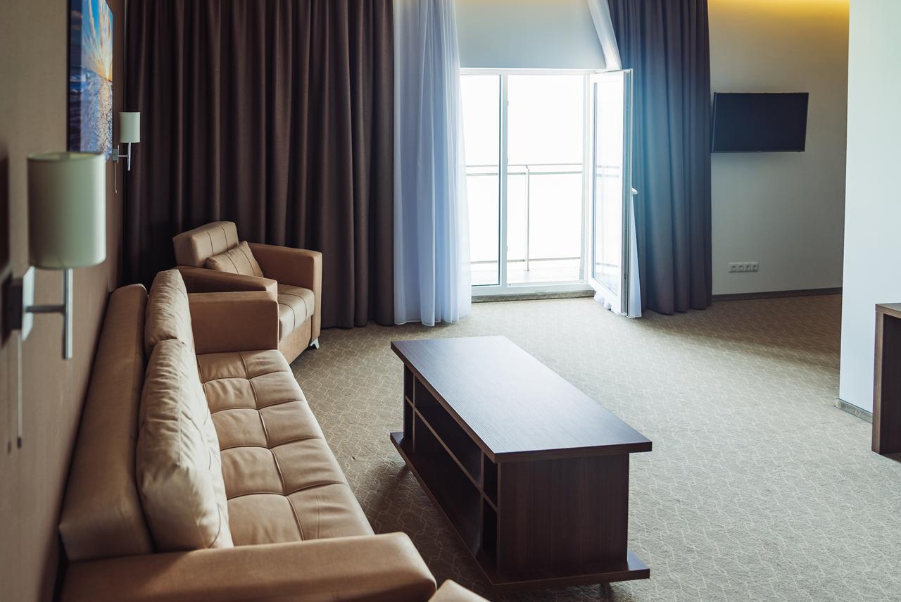 Sky Inn Batumi Eksteriør bilde