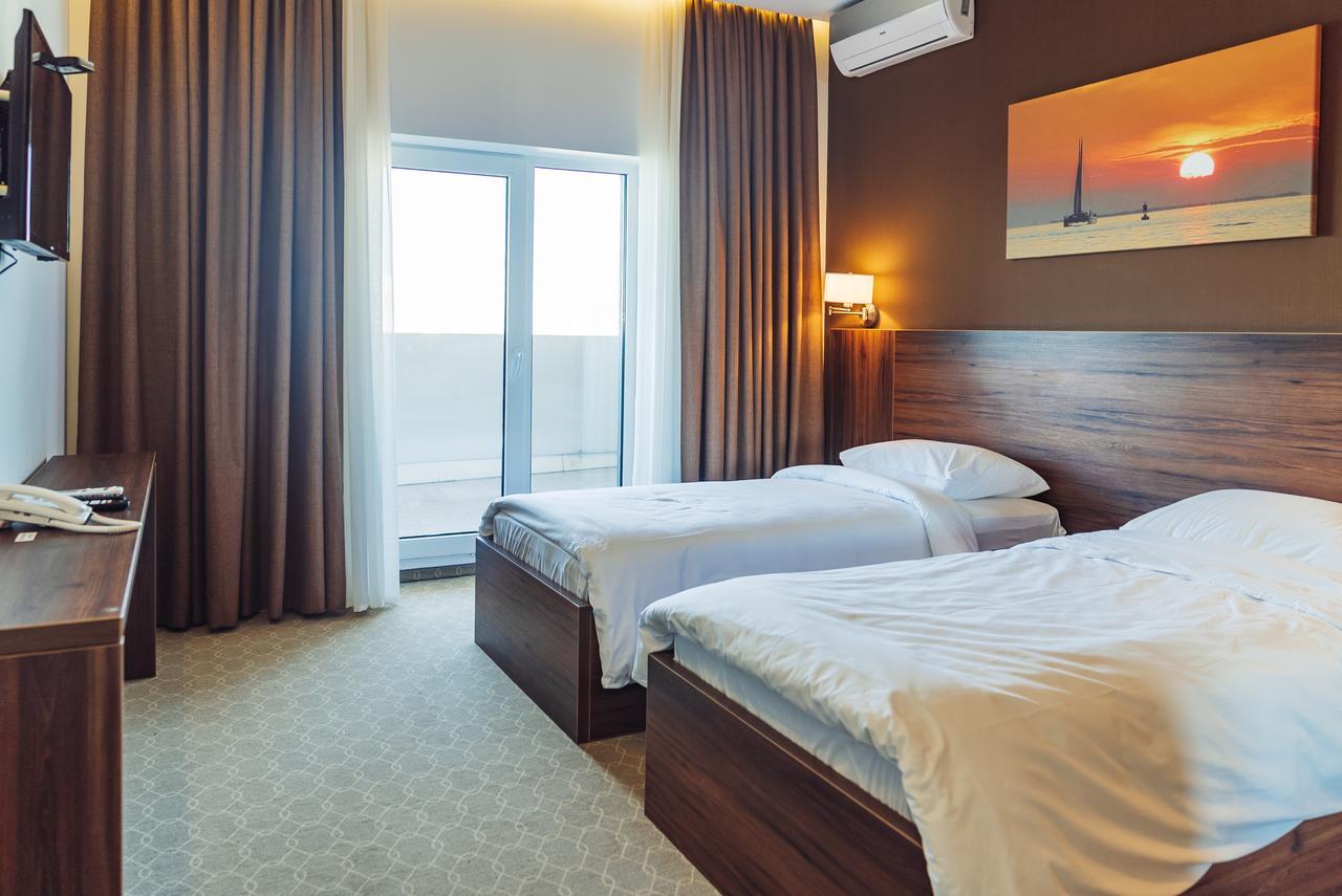 Sky Inn Batumi Eksteriør bilde