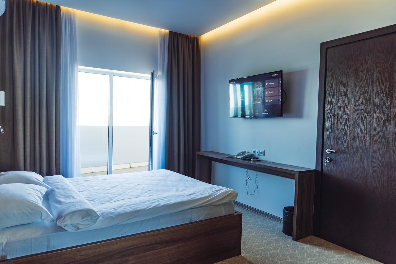 Sky Inn Batumi Eksteriør bilde