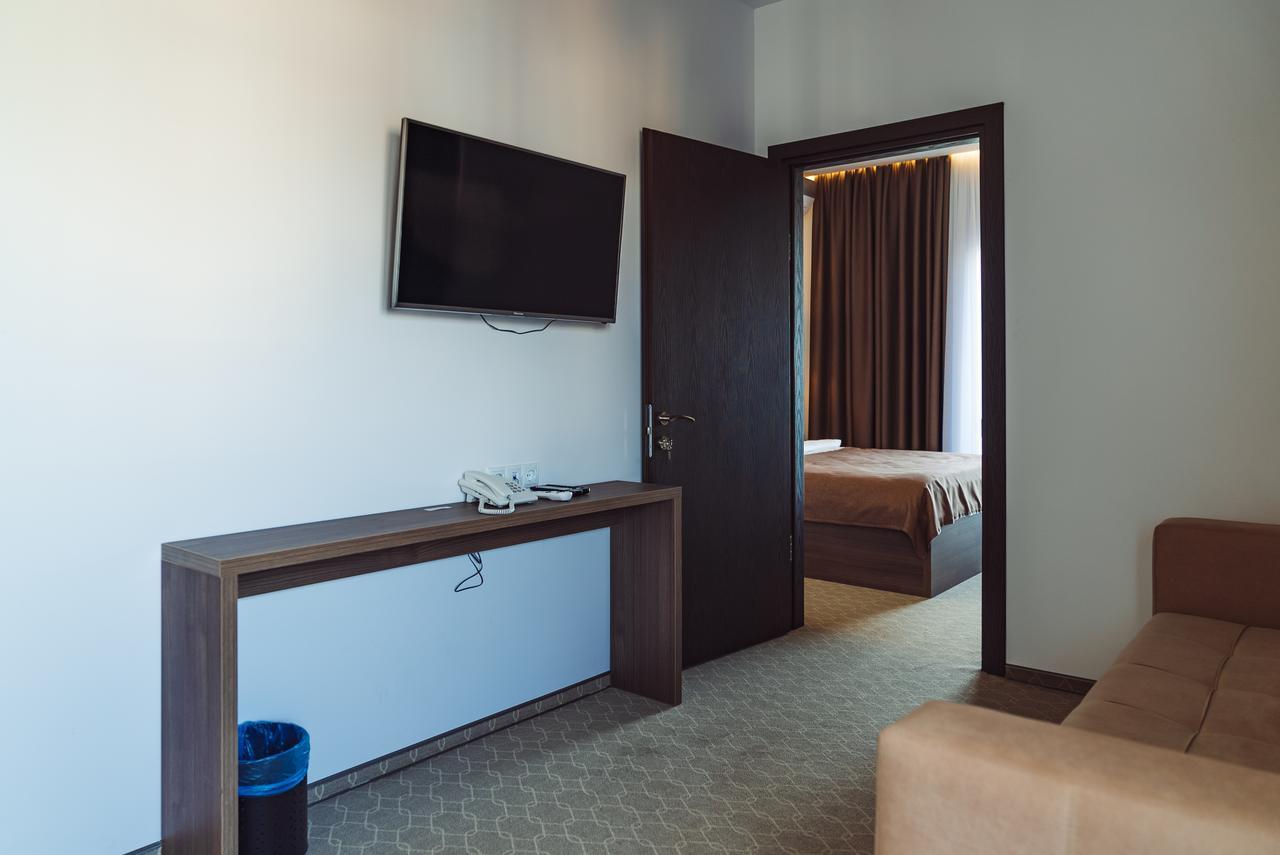 Sky Inn Batumi Eksteriør bilde