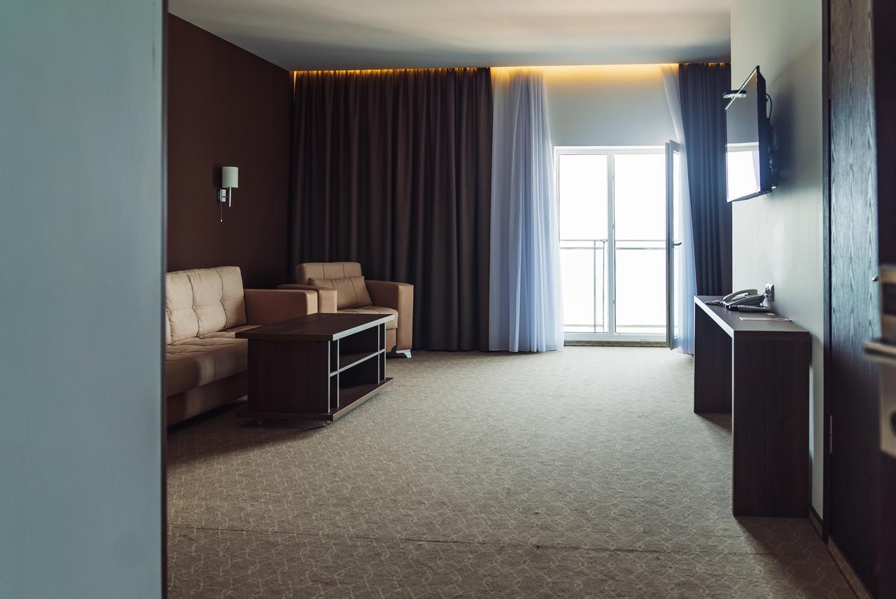 Sky Inn Batumi Eksteriør bilde