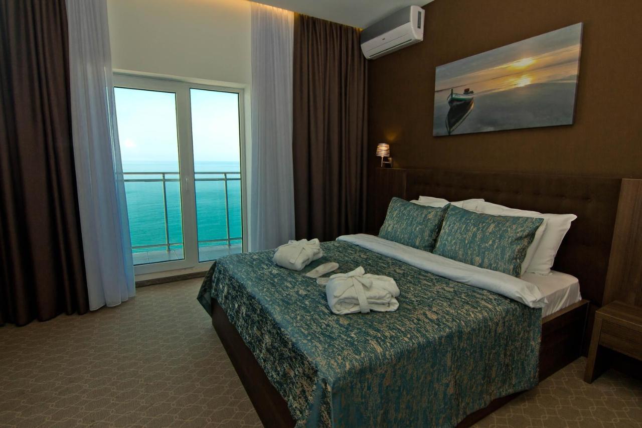 Sky Inn Batumi Eksteriør bilde