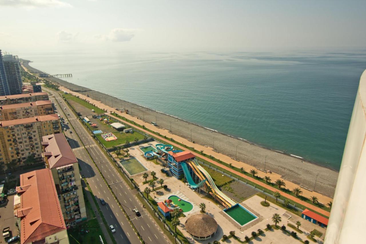 Sky Inn Batumi Eksteriør bilde