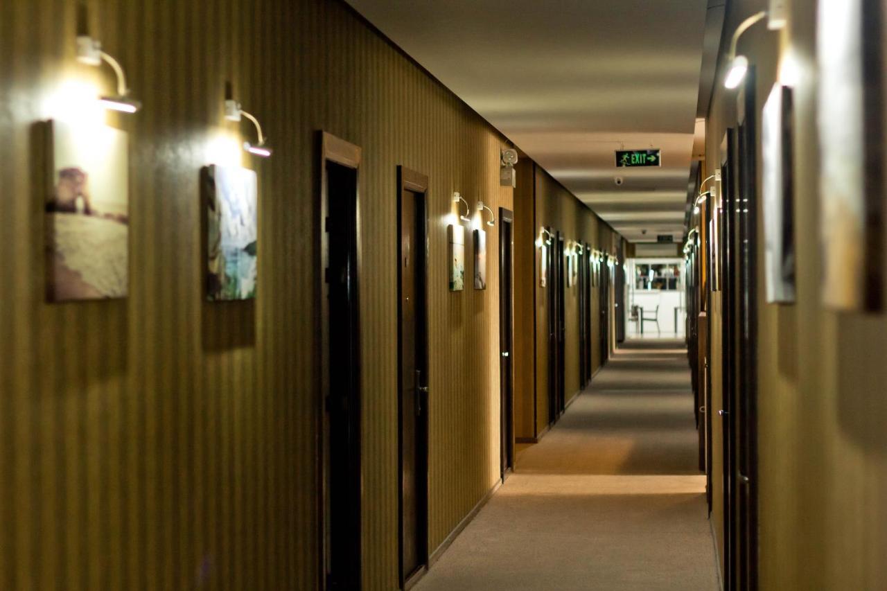 Sky Inn Batumi Eksteriør bilde