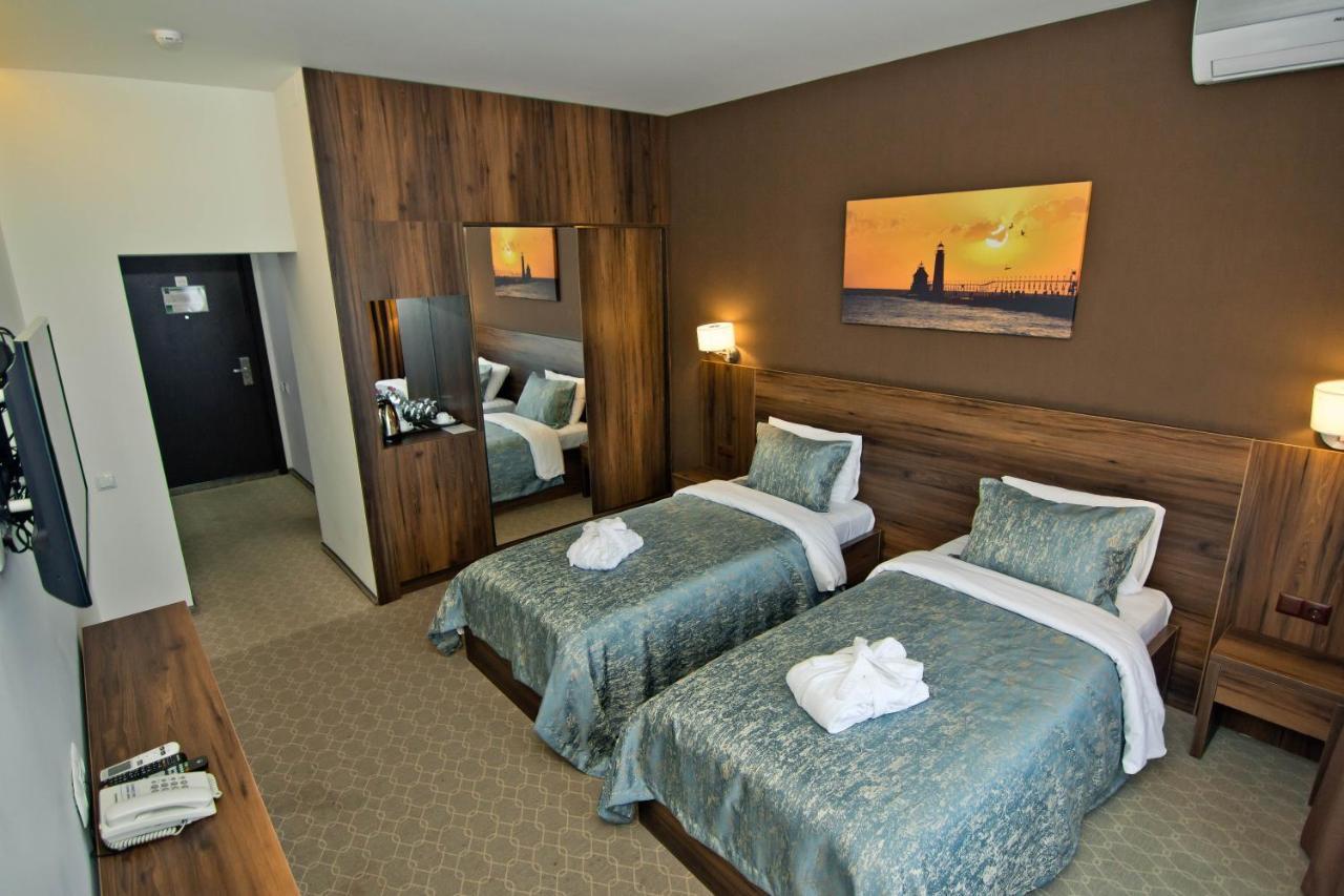Sky Inn Batumi Eksteriør bilde